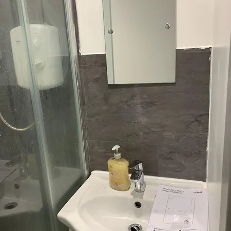 Private Near Uni Centre Self Check-in * Μπράντφορντ