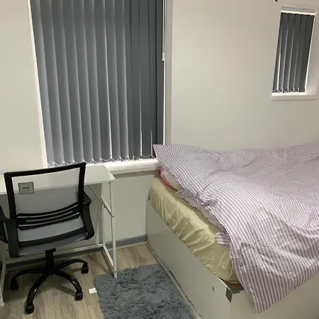 Δωμάτια σε οικογενειακή κατοικία Private Near Uni Centre Self Check-in
